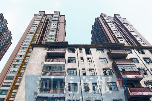 郑州一小区交房3年办不下房产证 居民孩子上学