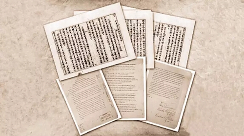 图为《波茨坦公告》抄本。其中，中文手抄本收藏于中国第二历史档案馆，英文抄本收藏于美国国家档案与文件局。 张芳曼 制图