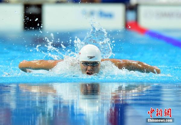 喀山世锦赛 中国选手陆滢获女子100米蝶泳铜牌