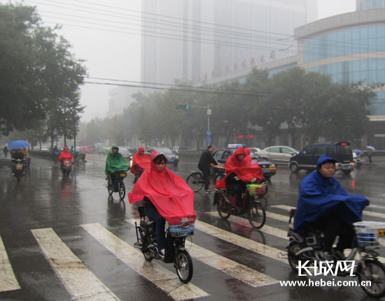 河北普降小到中雨 水库总蓄水量比常年同期偏