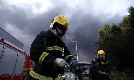 公安部消防局增调核生化侦检编队到天津事故现