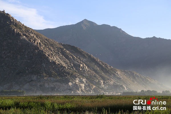 晨雾笼罩中的拉鲁湿地 摄影：张攀