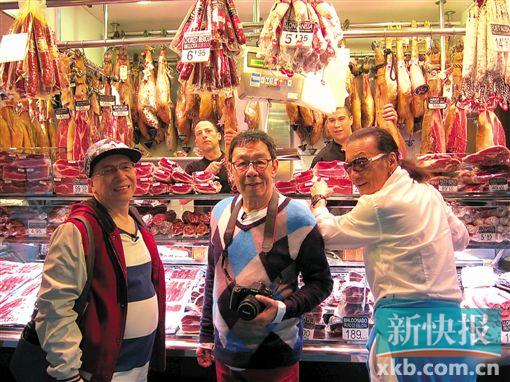 ■(从左至右)Joe Junior、胡枫(修哥)及谢贤(四哥)。