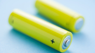 三星和MIT研发固态电池 可终生使用并无需担心起火