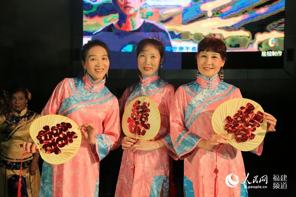 福州传统婚礼讲究热闹和喜庆