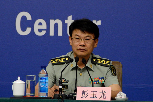 军事科学院军事历史和百科研究部解放军历史研究室研究员彭玉龙介绍情况。人民网 郝勇 摄