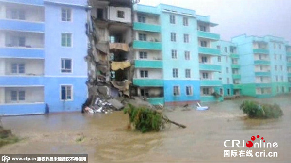 朝鲜受台风天鹅影响发生严重洪灾 部分楼体垮