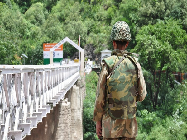 边境交火不断 印巴关系因何再度紧张?|袭击者|