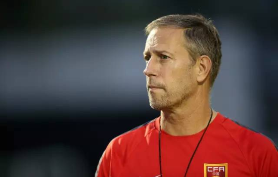 国足发布官方纪录片:幸福启程 回顾6球大胜不