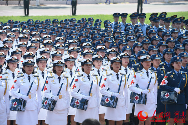 图为9月7日白求恩医务士官学校举行隆重仪式欢迎受阅方队归建。