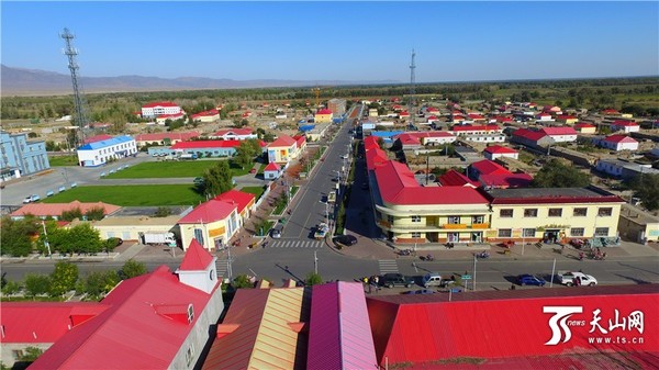 9月7日，通过航拍拍摄了童话乡阔斯特克美丽的面貌。