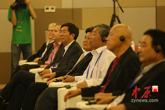 郑州市委常委、宣传部长王哲出席闭幕式