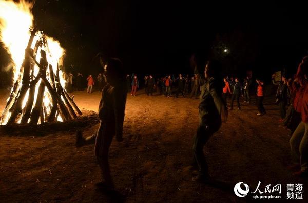 篝火晚会