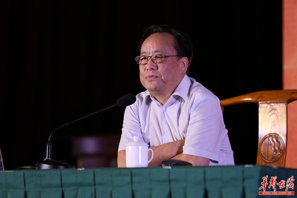 湖南省作家协会主席、《曾国藩全集》作者唐浩明 郦峰华 摄