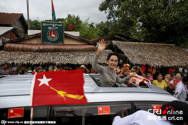缅甸反对党领袖昂山素季举行竞选集会(高清组