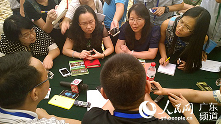 广州市政协举行知情问政活动 专车限外停车难