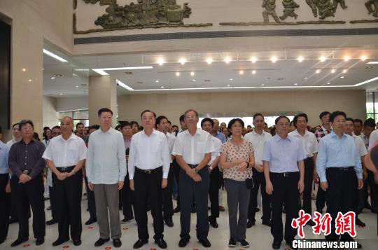 9月25日，《双清回望》何香凝艺术精品展在广东惠州市博物馆开展。全国政协原副主席廖晖等领导参加了开展仪式。图为开展仪式现场(2) 宋秀杰 摄