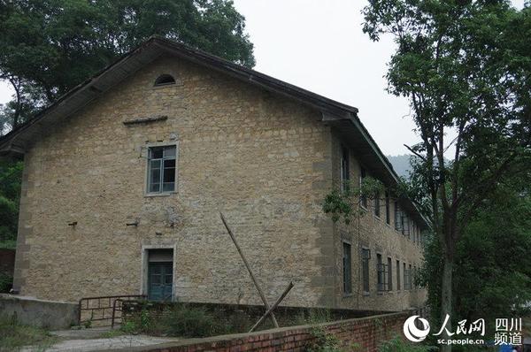 如今，红村基本保存完好的房屋有近20栋，残垣4处。（王军 摄）