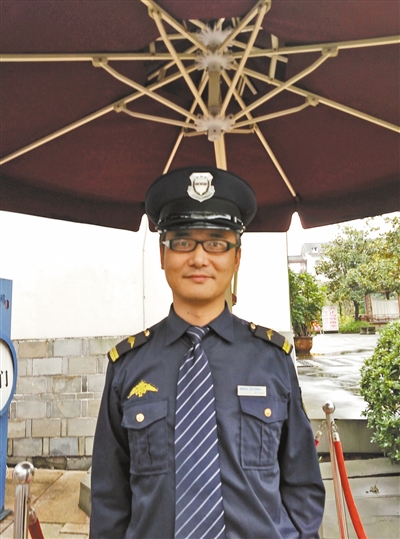 门岗定员,他们将更尽心为邻居们服务|小区|紫园