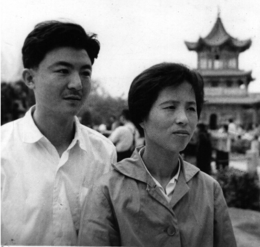 我的姥姥和姥爷 摄于上世纪60年代 西安 革命公园