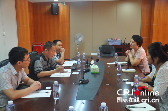 　泉州市农业局官员接受国际在线记者采访　