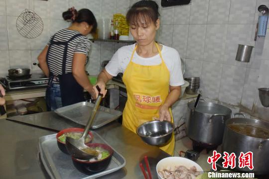 广西北海侨港镇:昔日难民安置点 今成旅游新名