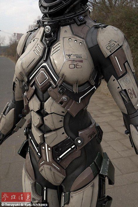 图为CG少女在电影中将会穿着的服装。