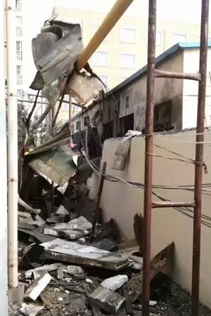 爆炸现场。微博截图