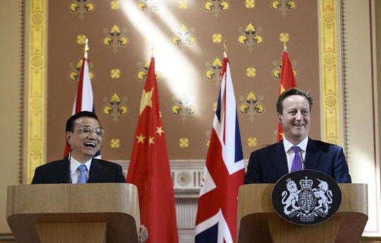 2014年6月17日，中国总理李克强在伦敦同英国首相卡梅伦举行会谈后共同会见记者。