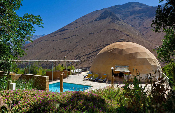 位于智利的埃尔基多姆斯天文酒店就是非常独特的住宿之地，它是世界上七大“星球大战”主题酒店之一。（网页截图）