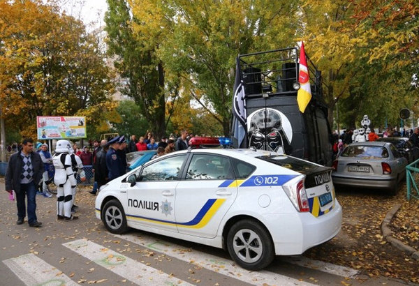 敖德萨一处投票点。（网页截图）