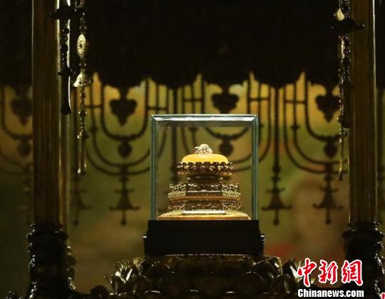 佛顶骨舍利从南京古刹栖霞寺移驾至牛首山新建佛顶宫中永藏。 泱波 摄