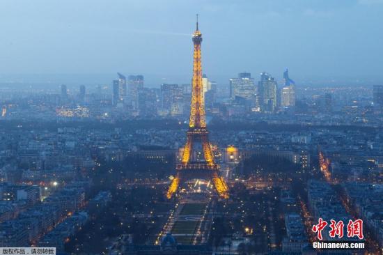 世界江西同乡会会长忆暴恐后的巴黎 :行人变
