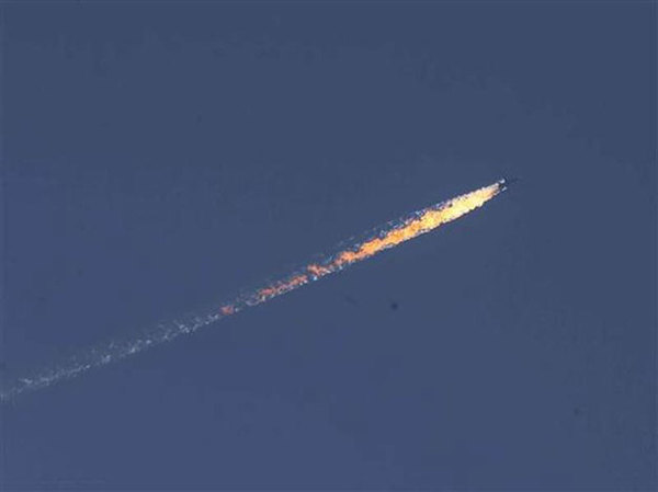俄一战机在叙土边境坠毁 或被击落(组图)
