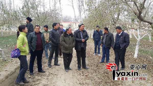 新疆国土资源厅住村工作组组织农民参观学习巴