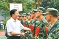 县领导欢送新兵