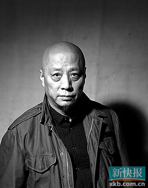朱叶青    1957年生于杭州,毕业于浙江美术学院(现中国美院),现为中国美术学院艺术人文学院副教授,国家文物局海外珍贵文物征集小组顾问。