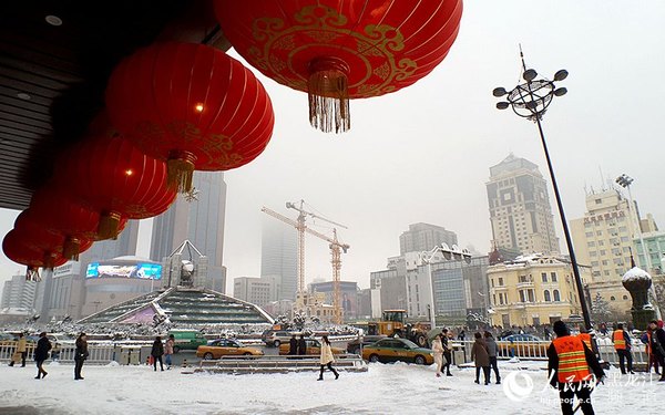 哈尔滨市主城区未来3天降雪量减弱 银装素裹耀