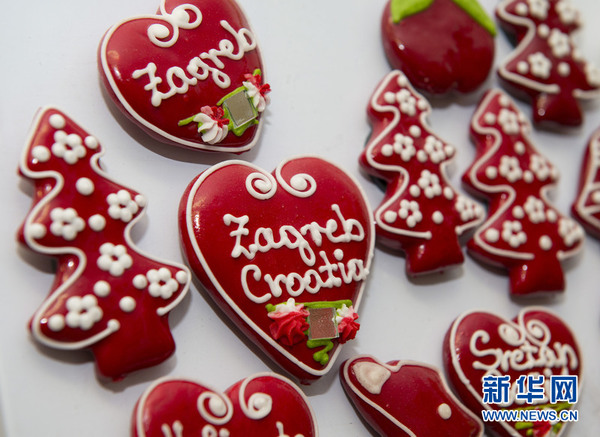 图案各异的姜饼。新华社发（米绍·利沙宁 摄）