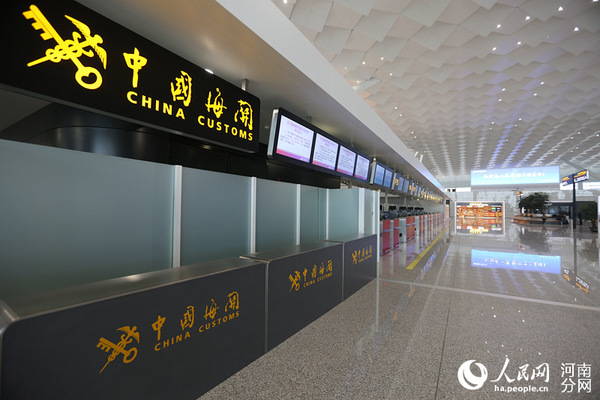 郑州机场T2航站楼内景