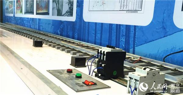 武汉地铁的道岔融雪装置