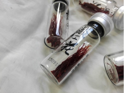 （图为 中国培育成功后崇明基地出品的精品西红花）