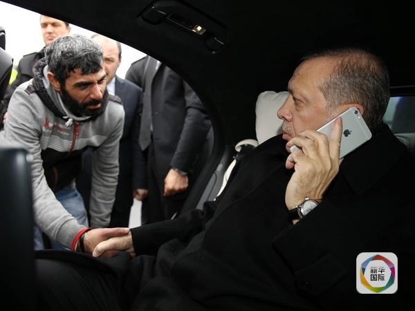  男子 欲 跳桥 自杀土耳其 总统 成功劝阻| 男子 |埃尔