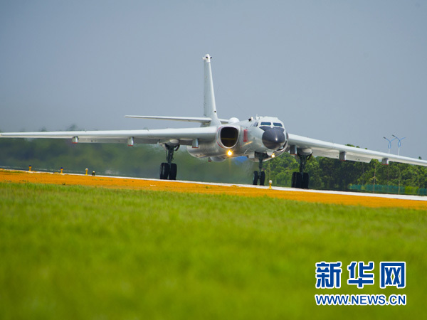 　　5月21日，中国空军轰-6K首次飞越宫古海峡赴西太平洋远海训练。