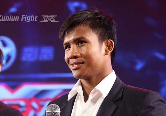 昆仑决上海站新闻发布会 播求回应同意与一龙