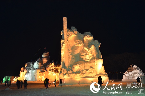 第十五届牡丹江雪堡正式开园。
