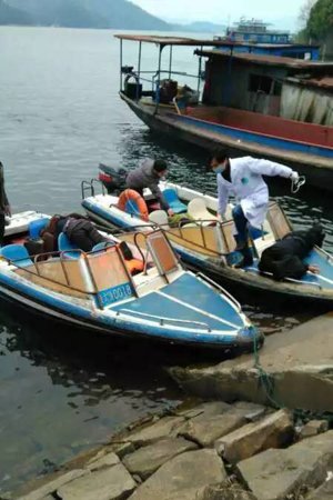 沉船打捞现场。图片来自网络