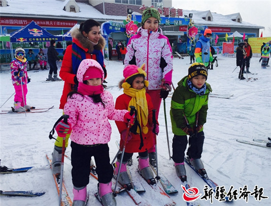 雪莲山滑雪场活动现场