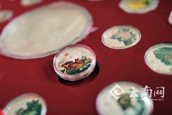 王大爷收到的就是这类不值钱的纪念币