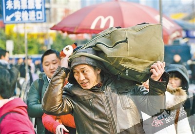 主城长途汽车站未现客流高峰 网络购票最好提